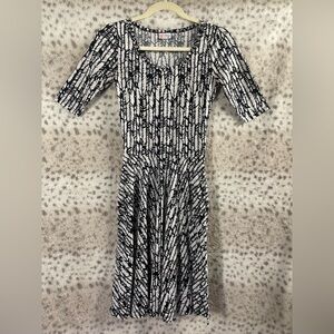 LULAROE NICOLE DRESS